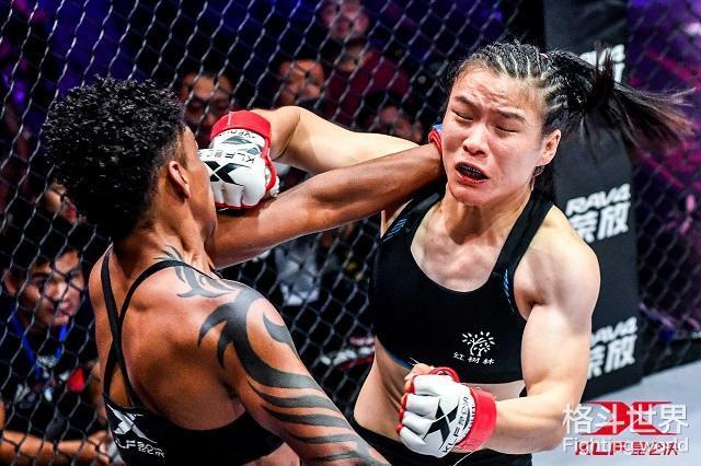 中国mma女王跨界作战完爆嘴炮康纳,张伟丽誓夺木兰传奇金腰带