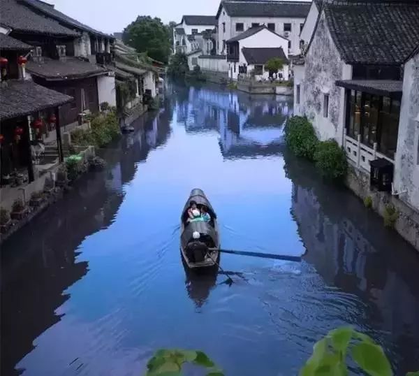 乌篷船,一袭烟雨枕江南