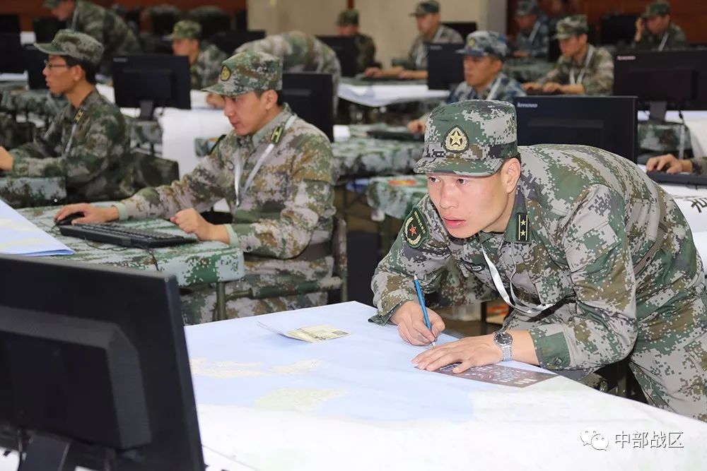 中部战区百名联合战役参谋齐聚比武场,锤炼联合作战"