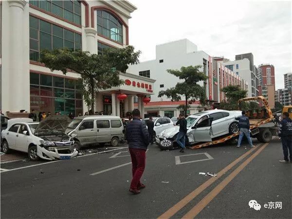 【后续】汕头乐山路车祸:宝马女司机排除酒驾嫌疑!