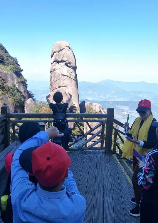 12月30日最后一天,江西上饶灵山景区针对福建游客免门票,入住全新玉虹