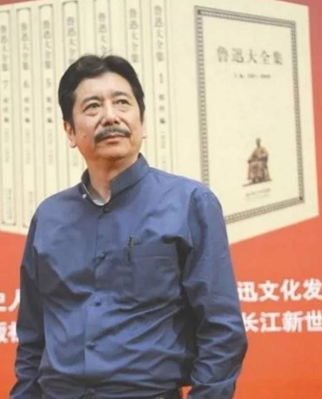 铭记1982年鲁迅长孙周令飞为什么选择出逃台湾