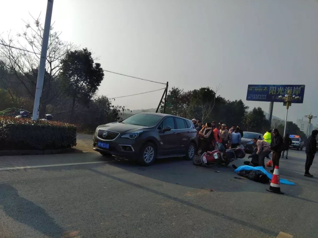 都昌都蔡公路今日发生一起车祸 一人遭遇不幸