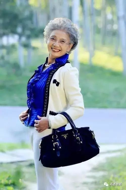 人到耄耋亦芳华:中国最时尚的神仙奶奶