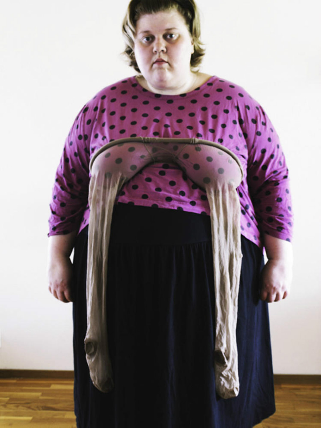 全球最胖女网红,网友最爱看她用胸部穿丝袜,用胸部夹
