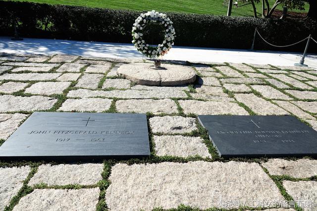 华盛顿之阿灵顿公墓内简朴的肯尼迪墓档案公开不等于真相大白