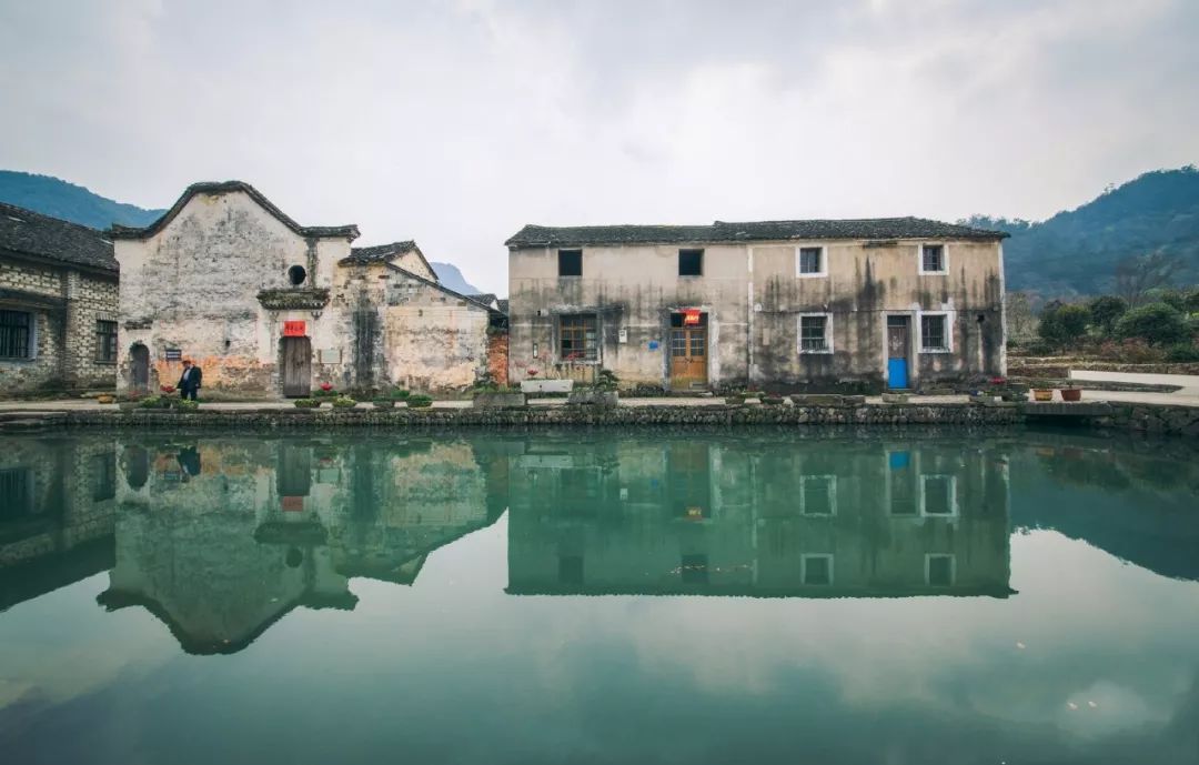 去古老新光村探访,徽派建筑和杭派建筑交相辉映,小街上许多传统的手