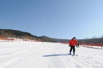 带你走进邢台天河山滑雪场看一看