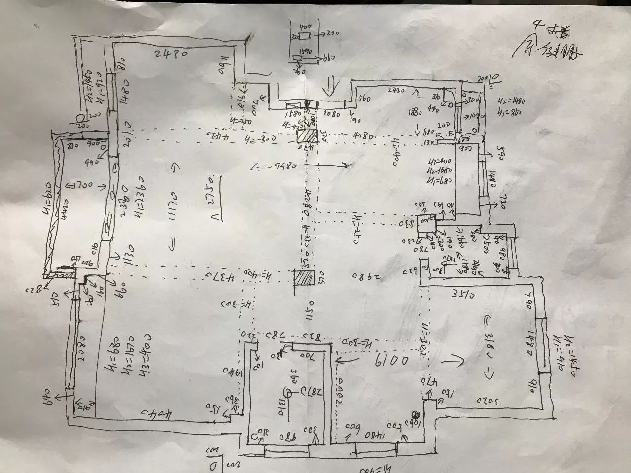 详细的房屋测量数据 更有利于后期cad的绘制与设计 大家争分夺秒开始