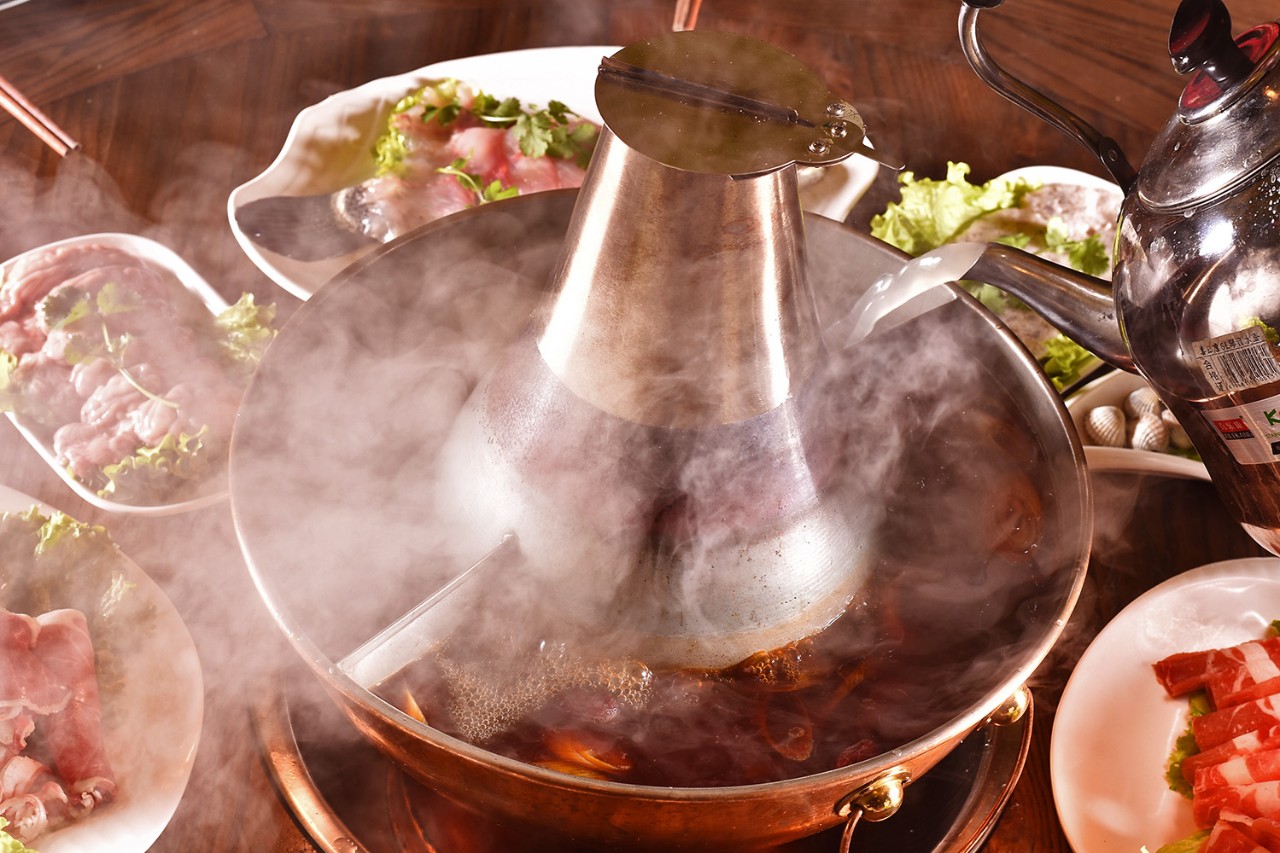 老铜锅涮羊肉与其他知名火锅相比