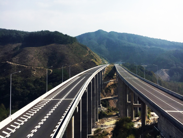 厦沙高速公路三明段建成通车