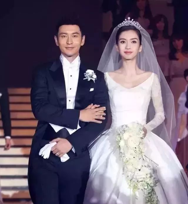 angelababy在婚礼当天佩戴了一顶古董王冠,被称为2015年年度最美新娘.