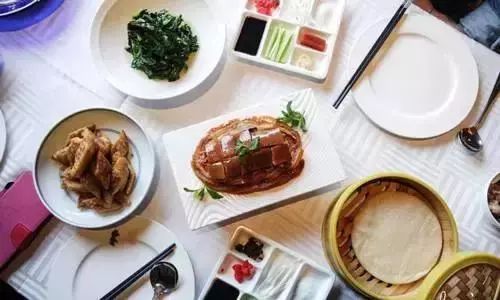 北京烤鸭排行榜_中国美食城市排行榜,北京烤鸭荣登榜首,广州肠粉不服