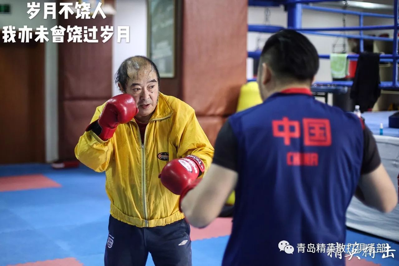 由曹茂恩创办的精英散打俱乐部目前在青岛已经有13所场馆,在位于崂山