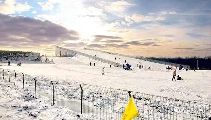 赵王滑雪场迎来不限时滑雪票优惠中还有机会赢得免费票
