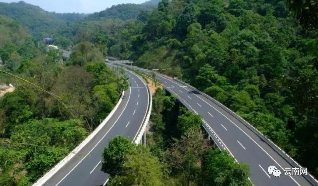 零的突破临沧首条高速公路正式通车还有这些高速要开建