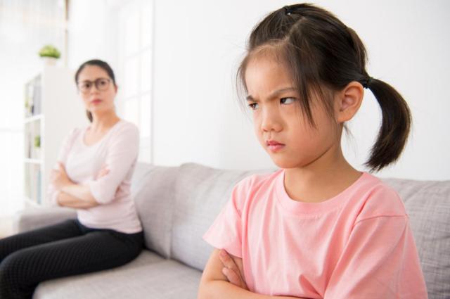 四,经常被父母打骂的孩子,在脾气方面还容易养成暴躁,烦躁的性格.