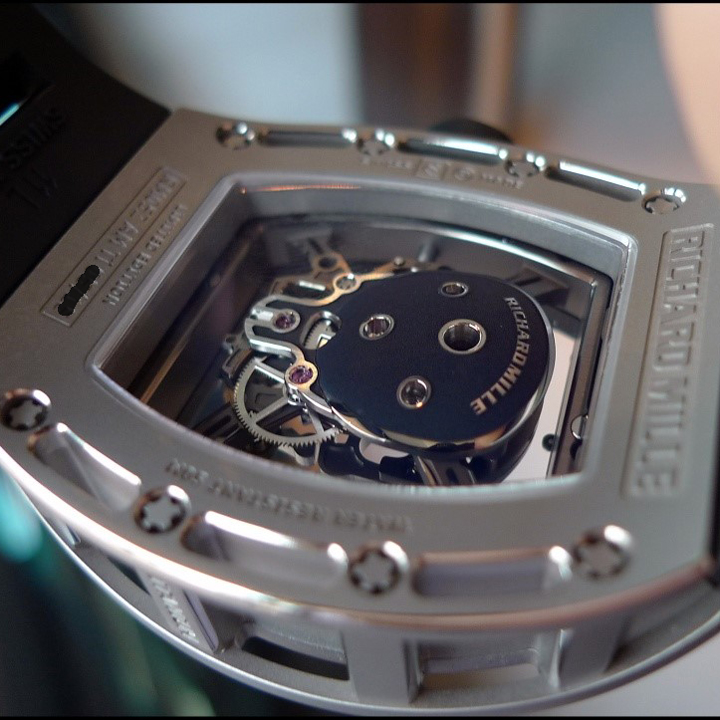 上海徐汇区理查德米勒手表回收RM052骷髅头手表是不是比成龙五百万的手表骚气  　　