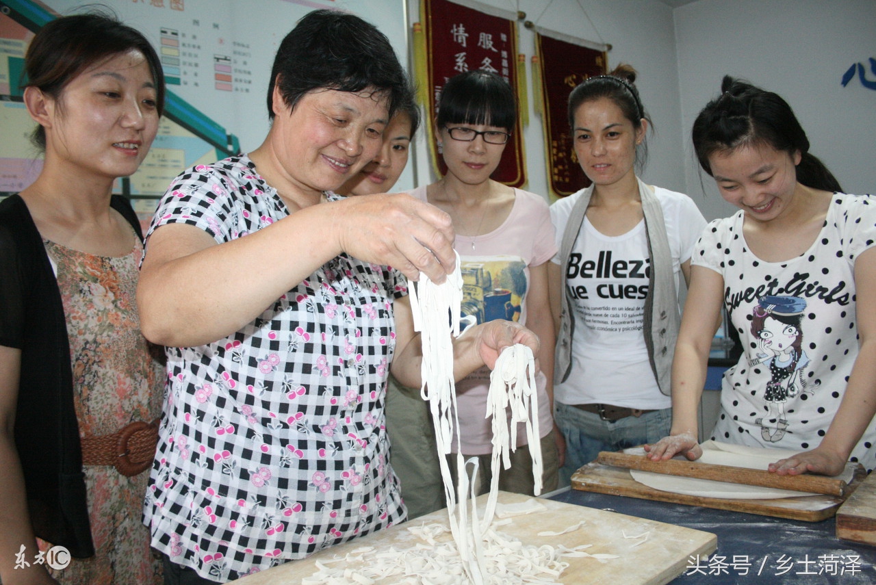 手擀面,里面有妈妈的味道