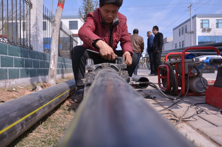 据介绍,面对全国气荒,即便魏县接通了管道气,亦被限供每日5千立方.