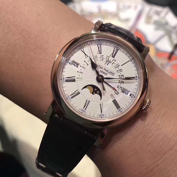 百达翡丽5r-001造型华丽铰链盖保护手表