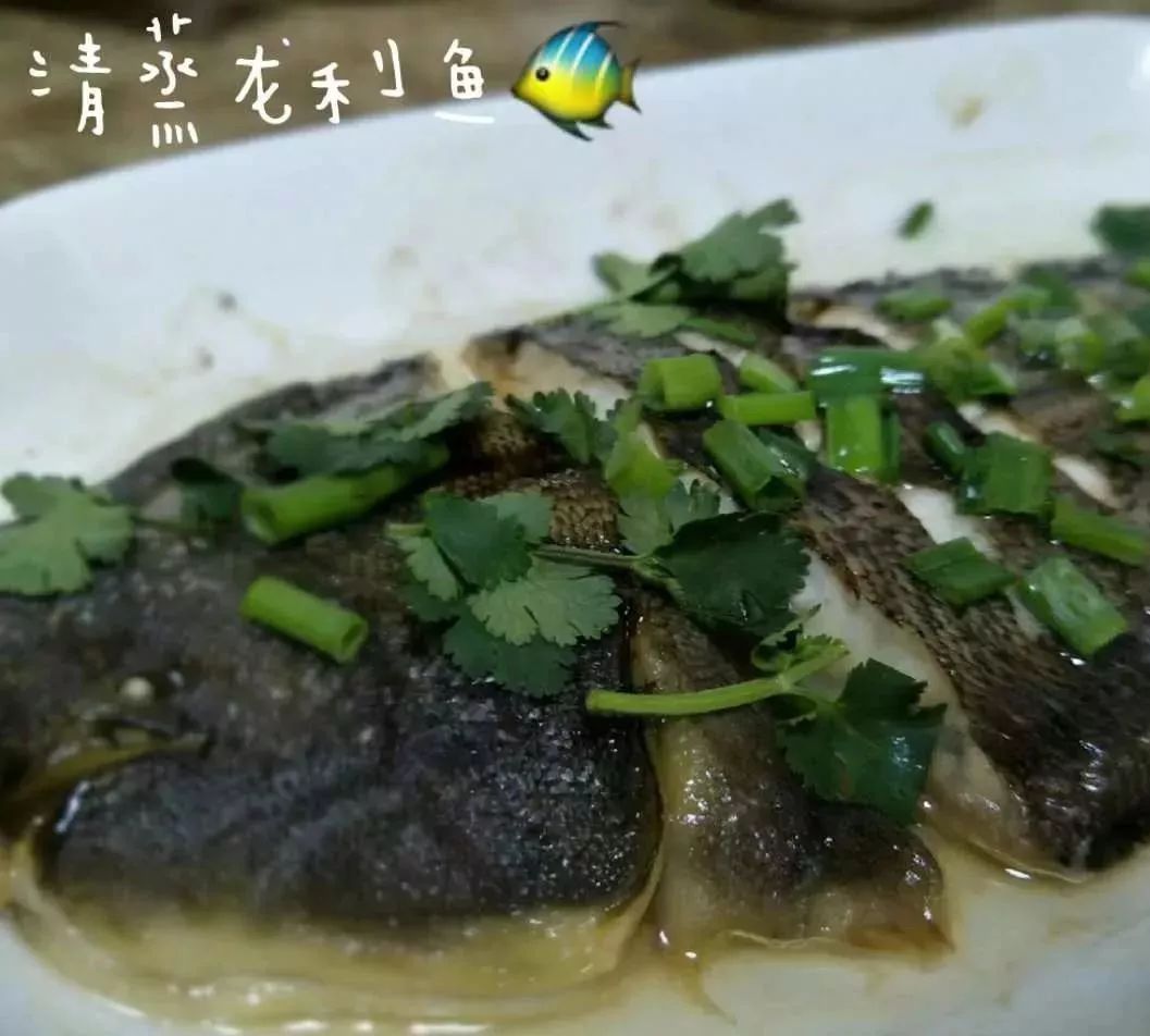 鲫鱼特色新吃法，不用煎不用炸，香辣鲜嫩又开胃，比红烧鱼好吃_鱼鳞