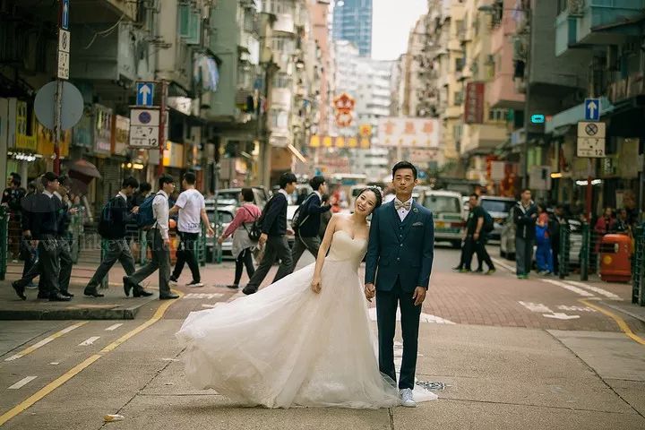 婚纱照街拍_婚纱照街拍风格(2)