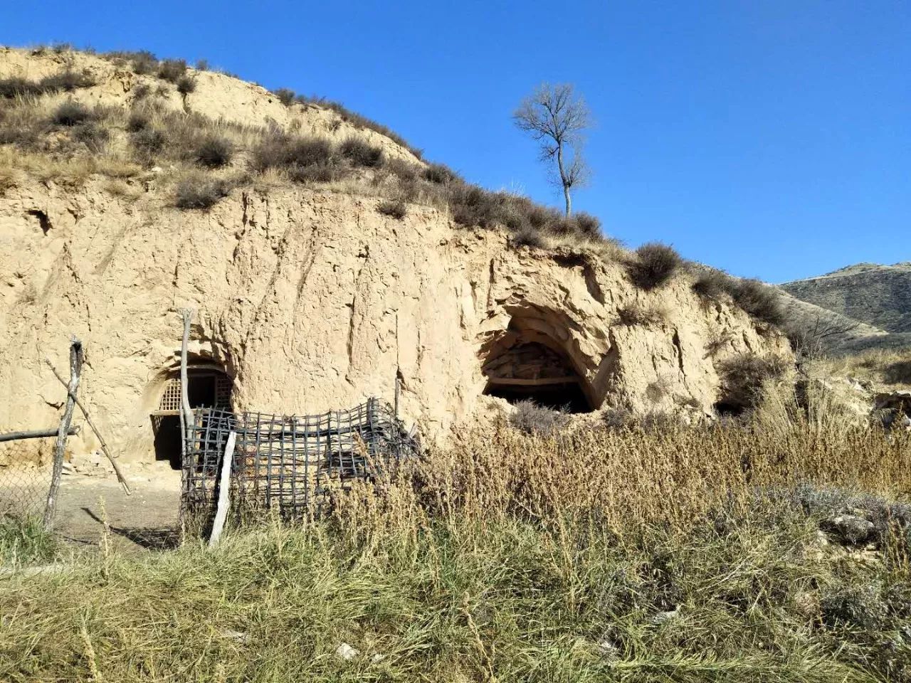 窑洼乡贾家庄村易地搬迁回顾