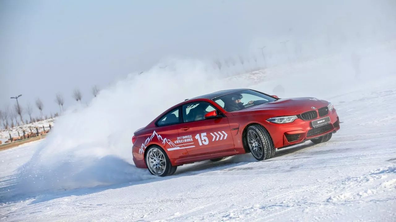 bmw冰雪秀舞