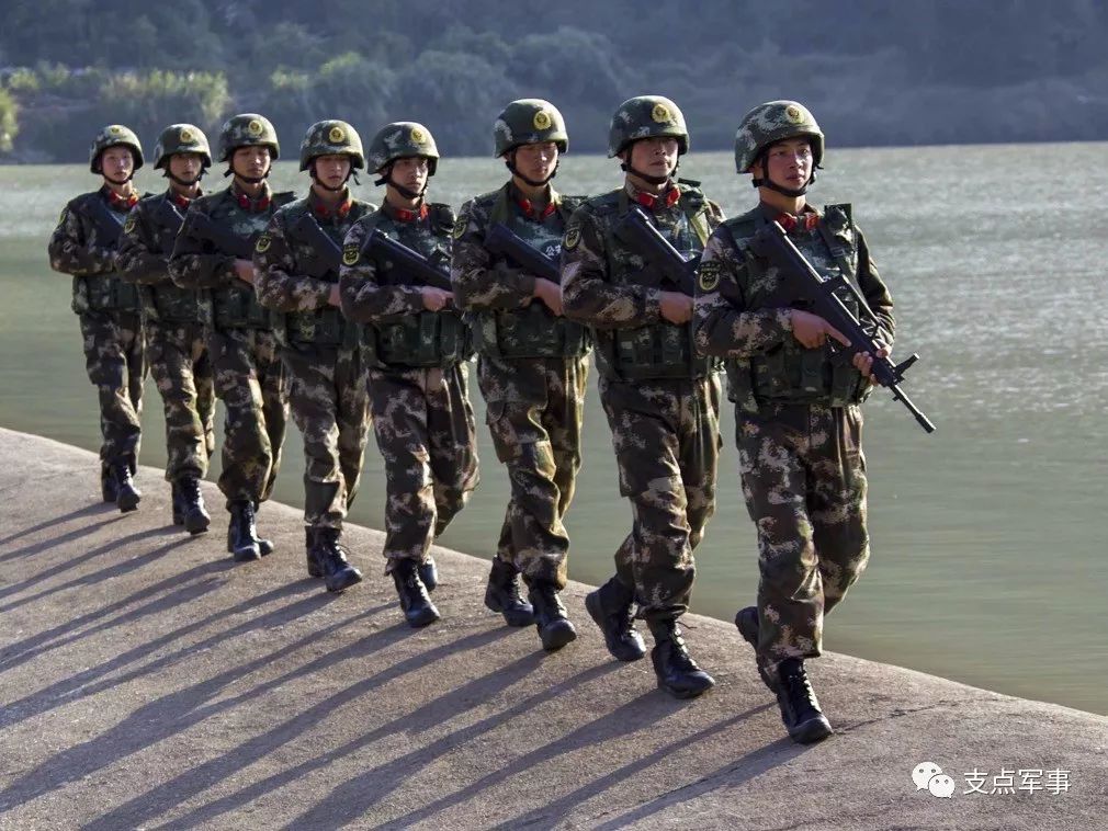 总队在福建省沿海各地和开放口岸设有边防支队,边防检查站,海警支队