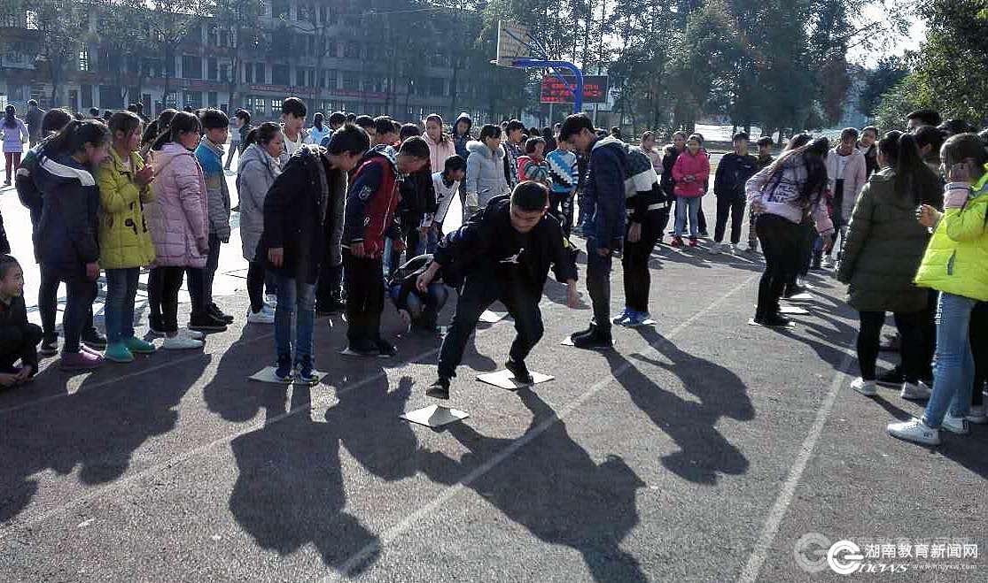 泸溪三中:山区学校为留守儿童举办冬季趣味运动会