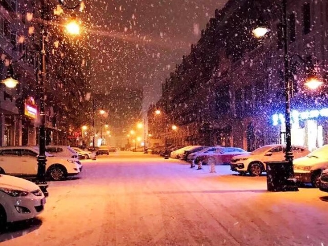 初雪| 我想念你,第一句是骗你的,第二句也是.