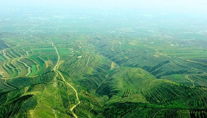 嵯峨山位于咸阳市泾阳,三原,淳化三县交界