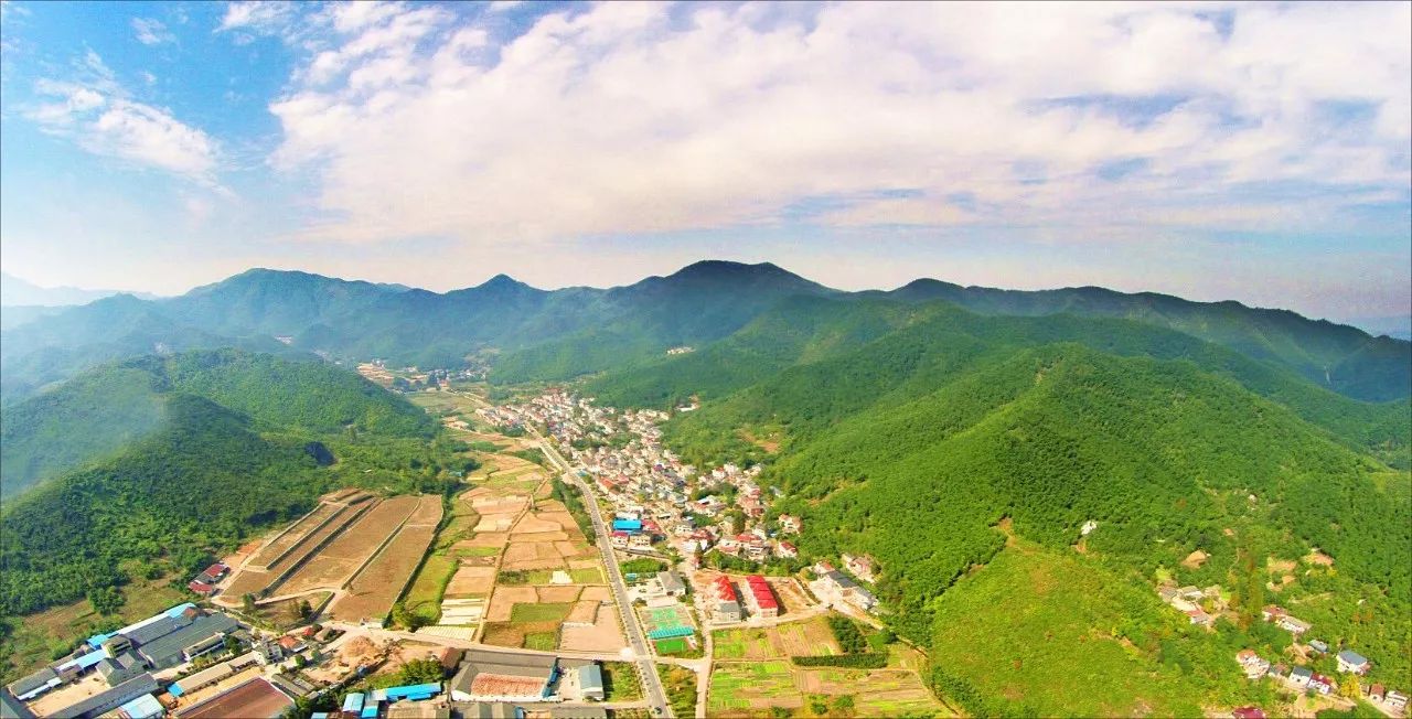 湖州安吉余村 暧暧远人村