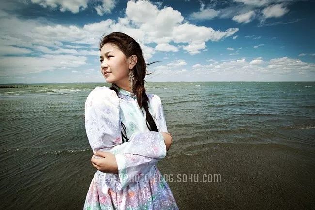 【蒙古歌曲】蒙古族民歌《美》(saihan) 娜日莎倾情歌唱 人歌兼美.