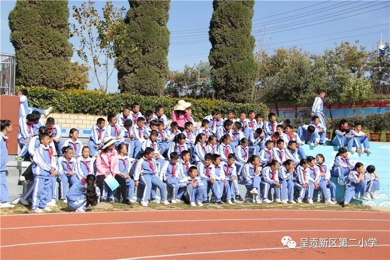 扬龙之精神育龙的传人呈贡新区第二小学2017阳光体育冬季运动会