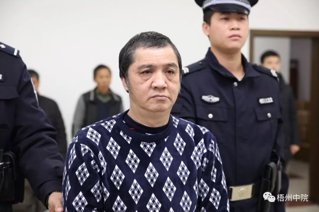 终于判刑了,2死3伤,震惊全梧州的"2.26"交通事故案肇事司机获刑15年!