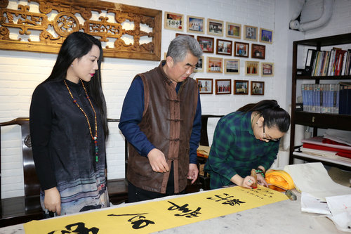 王胜利为广西"百味螺"题词 助力爱心企业新发展