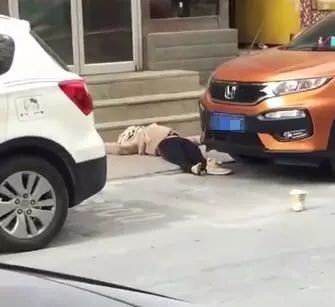 长春一30多岁女子跳楼,当场死亡!