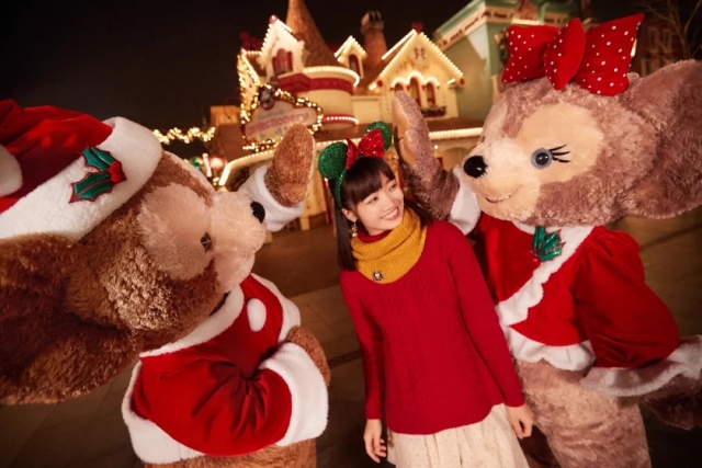 今年上海迪士尼厉害了,不定位还以为在国外过圣诞!