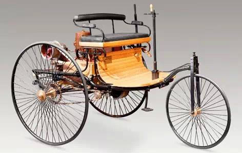 第一辆三轮汽车本茨的第一辆三轮汽车是世界上最早的汽车雏形,这辆
