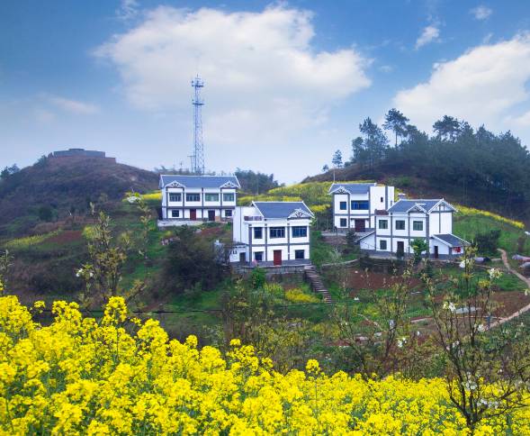 旅游 正文  茨竹镇位于重庆市渝北区北部,与四川省邻水县接壤,国道210