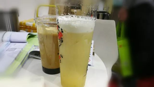 萃茶的原理_当然有这么好的茶底也要有好的萃茶技艺,店内屹立着一个全西安最先进萃茶机,其(2)