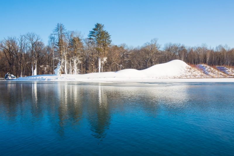 在-30℃极寒地玩漂流， <wbr>射猎吃野味， <wbr>这个冬天不太冷