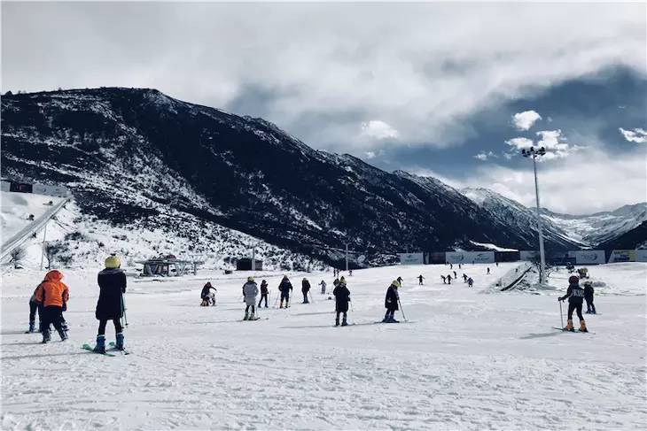 19.9元起抢鹧鸪山滑雪票,自驾4小时去蓝天下滑雪撒欢,性价比超高!