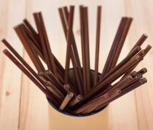 筷子的12种禁忌,看后吓一跳,给家人看看!