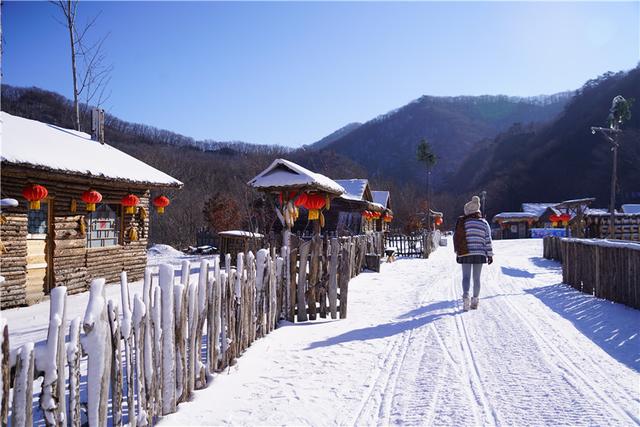 这里是东北的小黄山,这里有童话故事般的雪屯