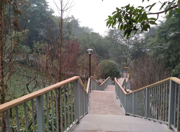 山脊步道 悬空步道 虎头岩公园肖家湾公园今日正式