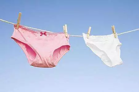 白带异常注意事项 1 勤换内裤,保持卫生 女性应当经常换洗内裤,不要