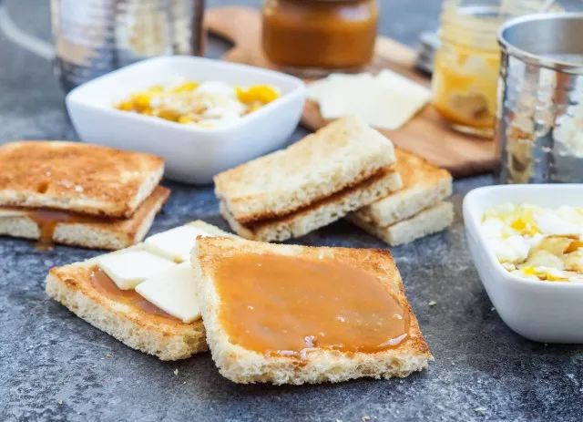 椰蛋酱土司 kaya toast